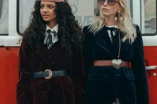 Modowa podróż do przeszłości. Pinterest ujawnił najsilniejszy trend nadchodzących miesięcy