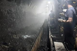 Poważny wypadek w kopalni. Na górnika posypały się skały stropowe