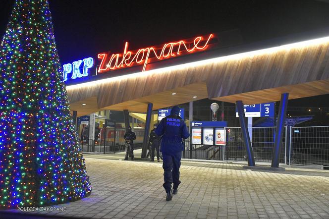 Zakopane. Policja podsumowała sylwestra. Nie zabrakło tragicznych zdarzeń [ZDJĘCIA]