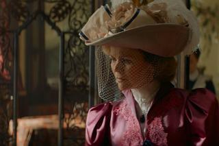 Polowanie na ćmy odc. 6. Madame Szlimakowska (Monika Krzywkowska)