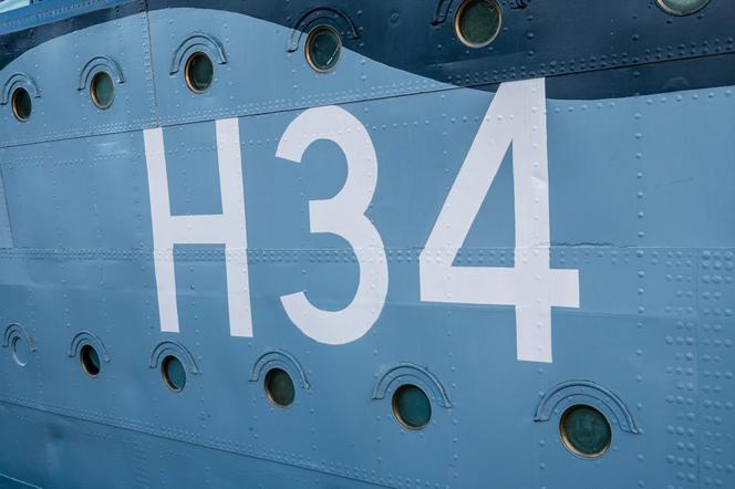 ORP Błyskawica opuściła swoje miejsce przy nabrzeżu w Gdyni