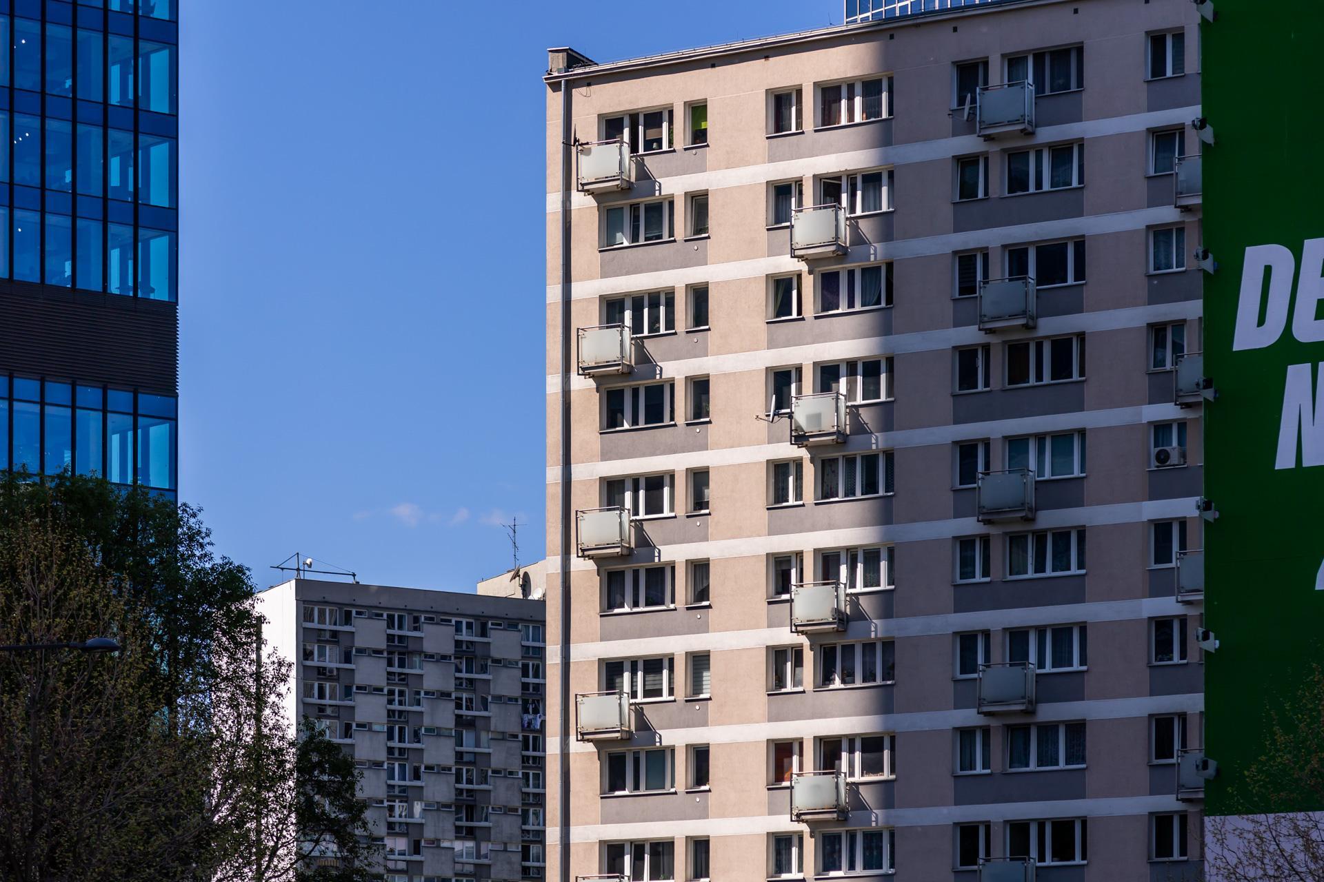 Blok Igrek - zdjęcia. To on jako pierwszy był największym blokiem w mieście