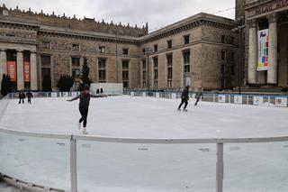Najlepsze lodowiska w Warszawie. Sprawdź, gdzie wybrać się na łyżwy w stolicy 