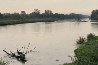 Jak wygląda sytuacja we Wrocławiu? Mieszkańcy wykupują wodę ze sklepów. Zaczyna brakować produktów