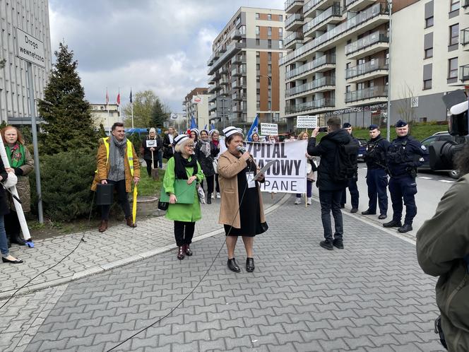 Protest pielęgniarek w Krakowie 12.04.