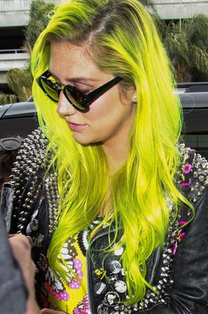 Kesha, zielone włosy
