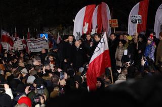 Zakończył się Protest Wolnych Polaków. Sakiewicz twierdzi, że było pół miliona uczestników