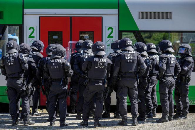 Strzelanina przed meczem Polska - Holandia. Strefa kibica w Hamburgu zamknięta, drastyczne wideo