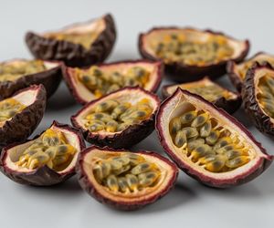 Suszona marakuja to rewolucja dla jelit. Ale czy wiesz, jak wybrać tę prawdziwą?