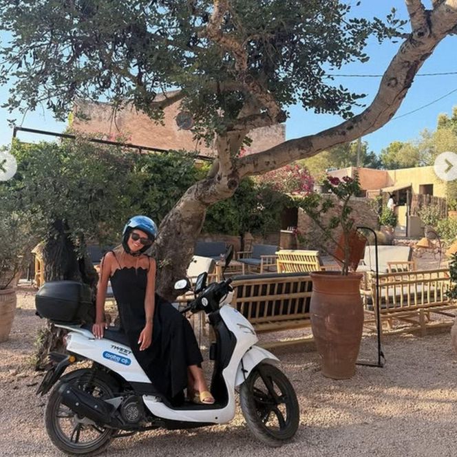 Ściskanie biustu to dopiero początek! Kaczorowska opublikowała pikantne fotki z wakacji