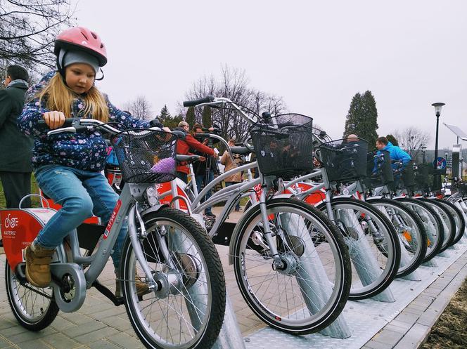 460 rowerów w 46 stacjach. Chorzowski system "Kaj Teroz" rozpoczyna pierwszy pełnowymiarowy sezon [ZDJĘCIA, AUDIO]