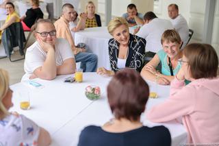 Spotkanie Pierwszej Damy z uczestnikami oraz kadrą Warsztatu Terapii Zajęciowej Caritas Diecezji Drohiczyńskiej w Bielsku Podlaskim