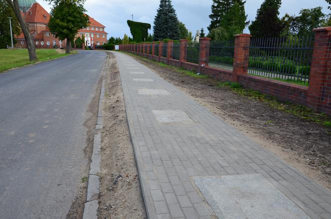 Chodnik będzie jak nowy. W Braniewie kolejne inwestycje drogowe