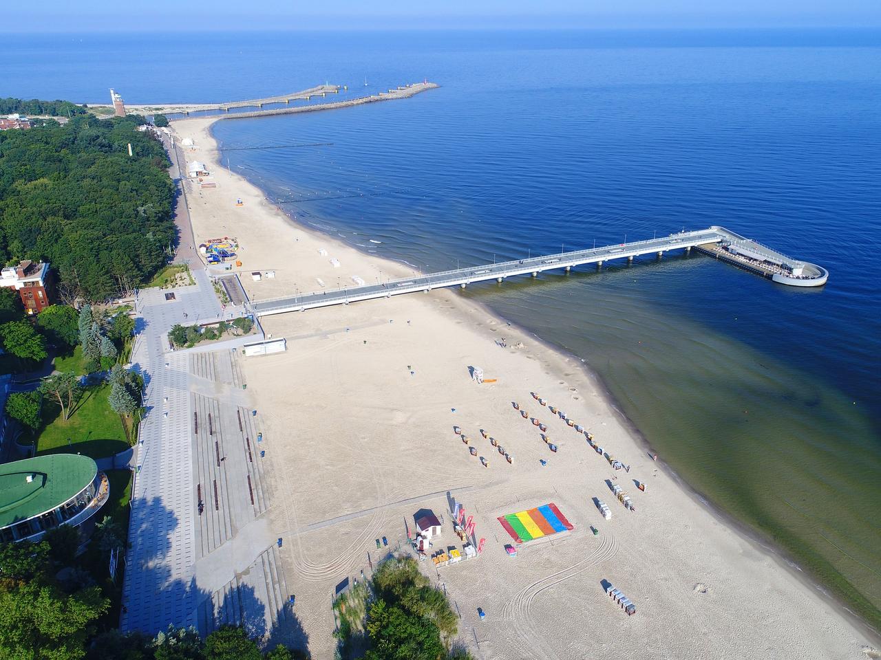 Kołobrzeg. WSPANIAŁA wiadomość dla turystów! Latem będzie 11 morskich kąpielisk!