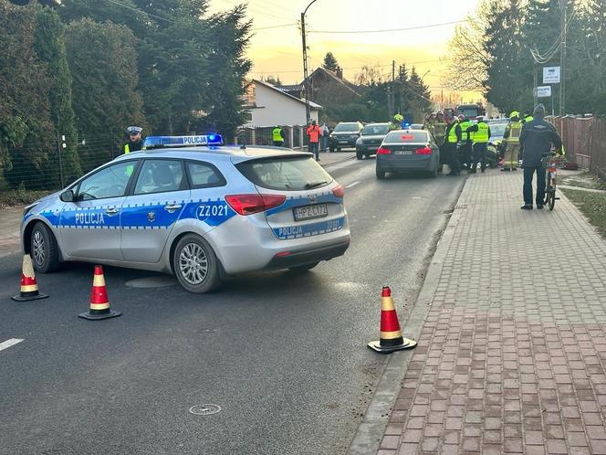 Nieoznakowany radiowóz potrącił 20-latka na hulajnodze. Na miejscu lądował śmigłowiec