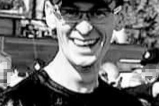 Za sekundę wjedzie w niego tir