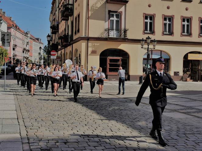 Uroczystość nadania sztandaru Komendzie Miejskiej Państwowej Straży Pożarnej w Kaliszu