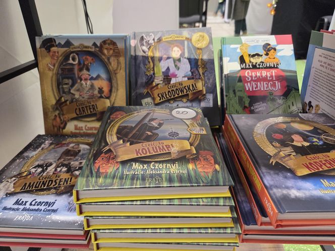 Tłumy na Kujawsko-Pomorskim Festiwalu Książki! Zielone Arkady zamieniły się w literacki raj