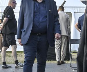 . Schudł i zapuścił wąsy
