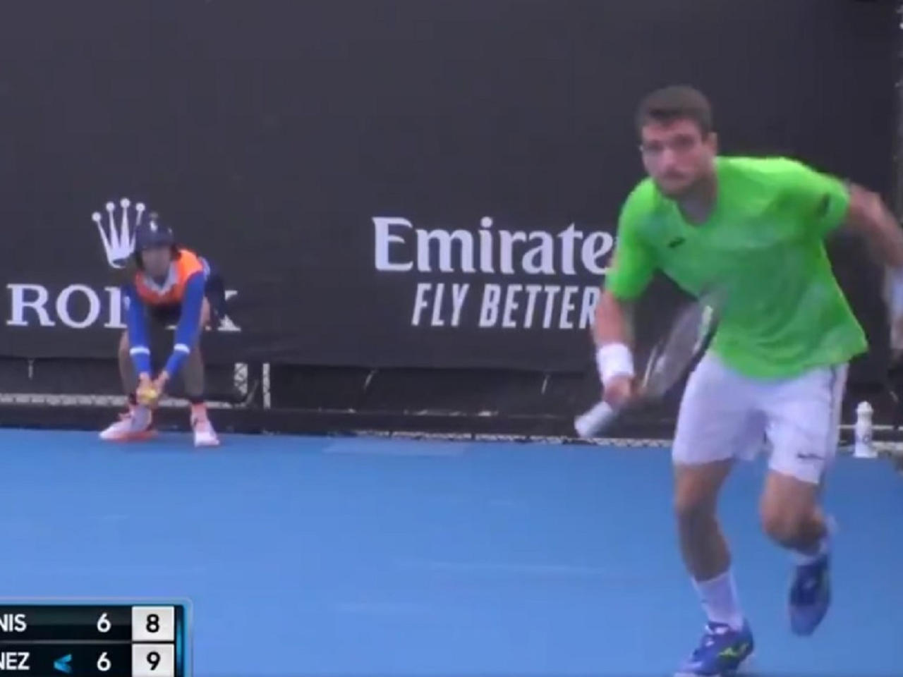 Okropne sceny podczas Australian Open. Tenisiści przerwali mecz i popędzili na pomoc dziewczynce [WIDEO]