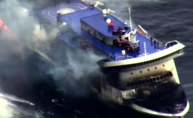 Pożar włoskiego promu na Adriatyku. Pasażerowie uwięzieni, jedna osoba NIE ŻYJE