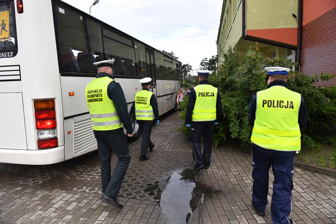 Kontrole szkolnych autobusów