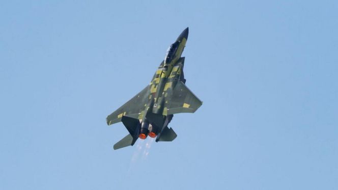 Samoloty  F-15, F/A 18