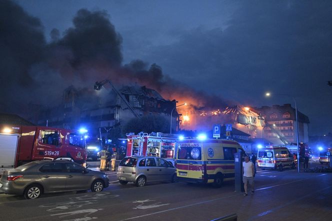 Pożar bloku w Ząbkach. Przerażające zdjęcia z miejsca tragedii