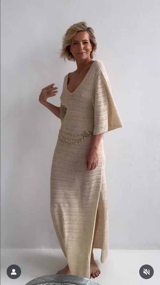 Paulina Smaszcz w beżu... a my w szoku! Gdzie ona schowała metrykę?!