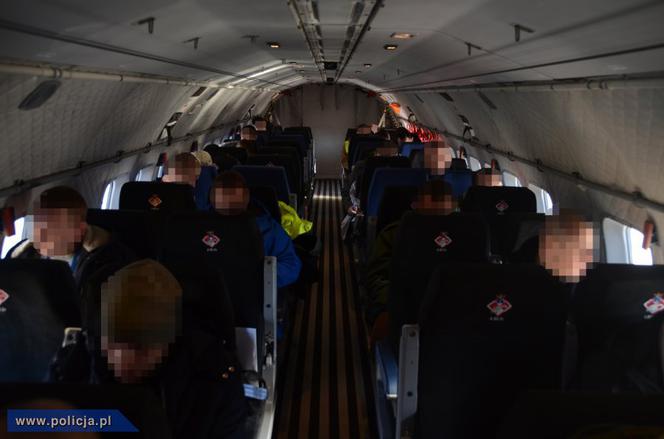 Wychudzony Kajetna P. w drodze do Polski
