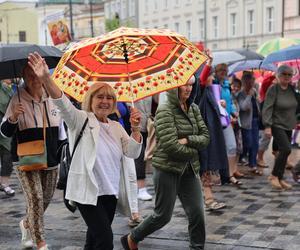 Lubelska Piesza Pielgrzymka na Jasną Górę 2024. Pątnikom deszcz niestraszny!