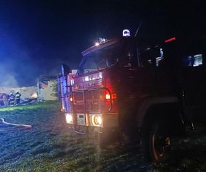 Ogromna tragedia w Irządzach. Bydło spłonęło żywcem, łunę ognia widać było z daleka