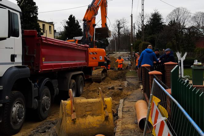 Trwa remont ulicy Listopadowej