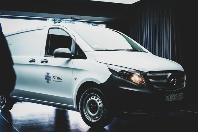 Mercedes i  ponad 1.145.000 złotych dla  szpitala w Ostrowie! Jest pomoc na walkę z koronawirusem