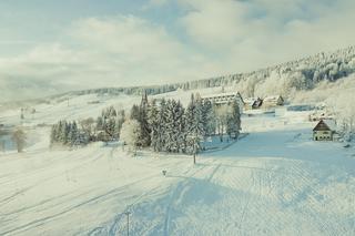 Stoki narciarskie na Dolnym Śląsku oficjalnie otwarte! Trasy pełne śniegu [ZDJĘCIA]