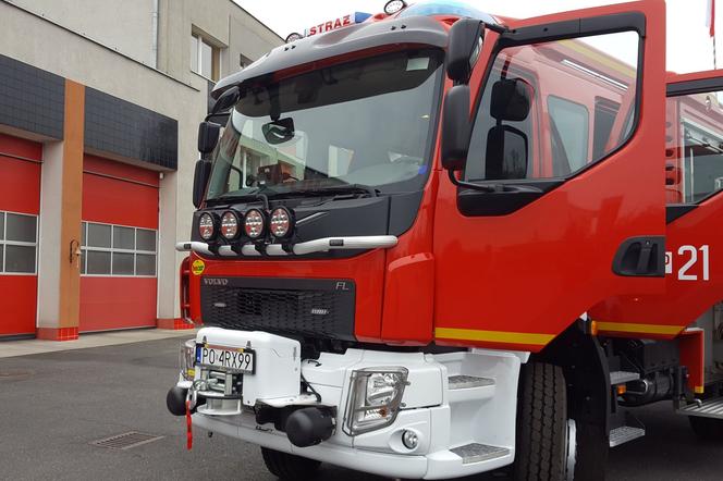 Strażacy z Leszna mają nowy wóz. Ma to, czego nie mają inne pojazdy [AUDIO/FOTO/VIDEO]  