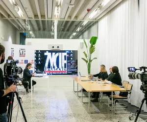 Najlepsi architekci zaprezentowali swoje realizacje w Zodiaku: zapis streamingu otwartych obrad jury konkursu ŻYCIE W ARCHITEKTURZE