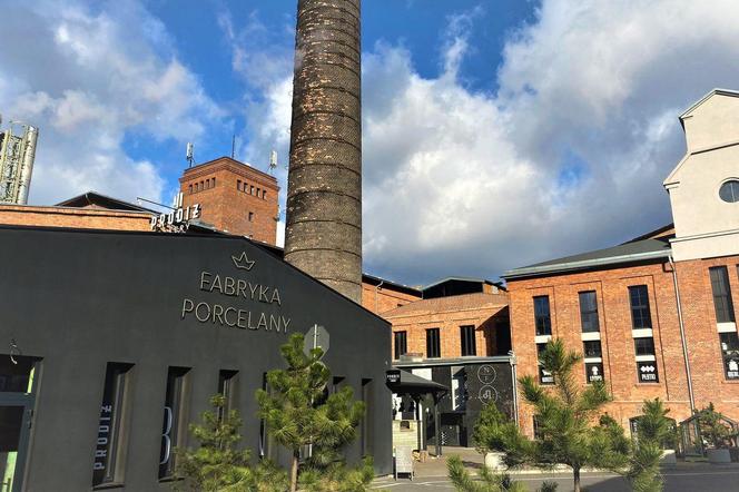 Dziś Fabryka Porcelany w Katowicach to miasto w mieście, czynne całą dobę