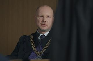 M jak miłość odc. 1723. Sylwia (Hanna Turnau), sędzia (Łukasz Szmigrodzki)