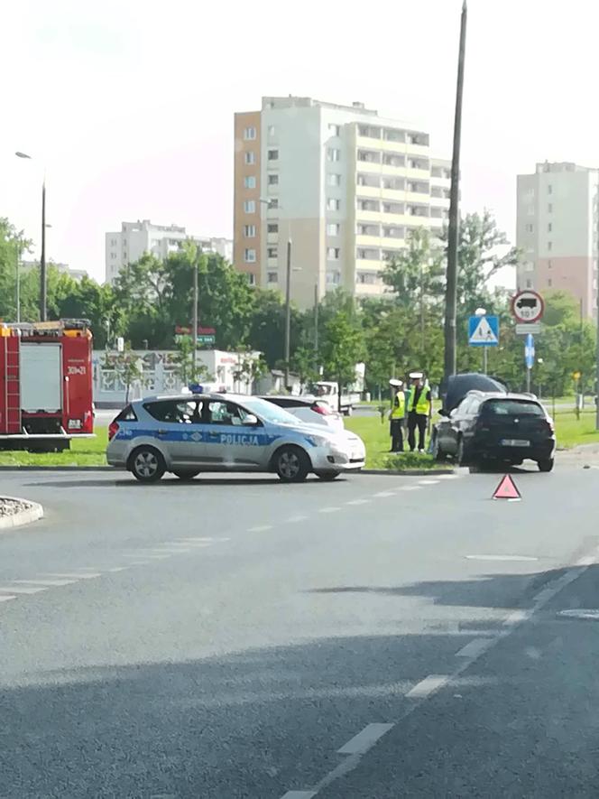 Wypadek na ul. Szubińskiej w Bydgoszczy. Spore utrudnienia dla kierowców! [ZDJĘCIA]