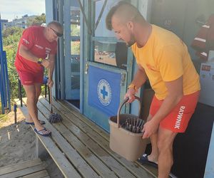 Ktoś oblał cuchnącą cieczą bazę ratowników