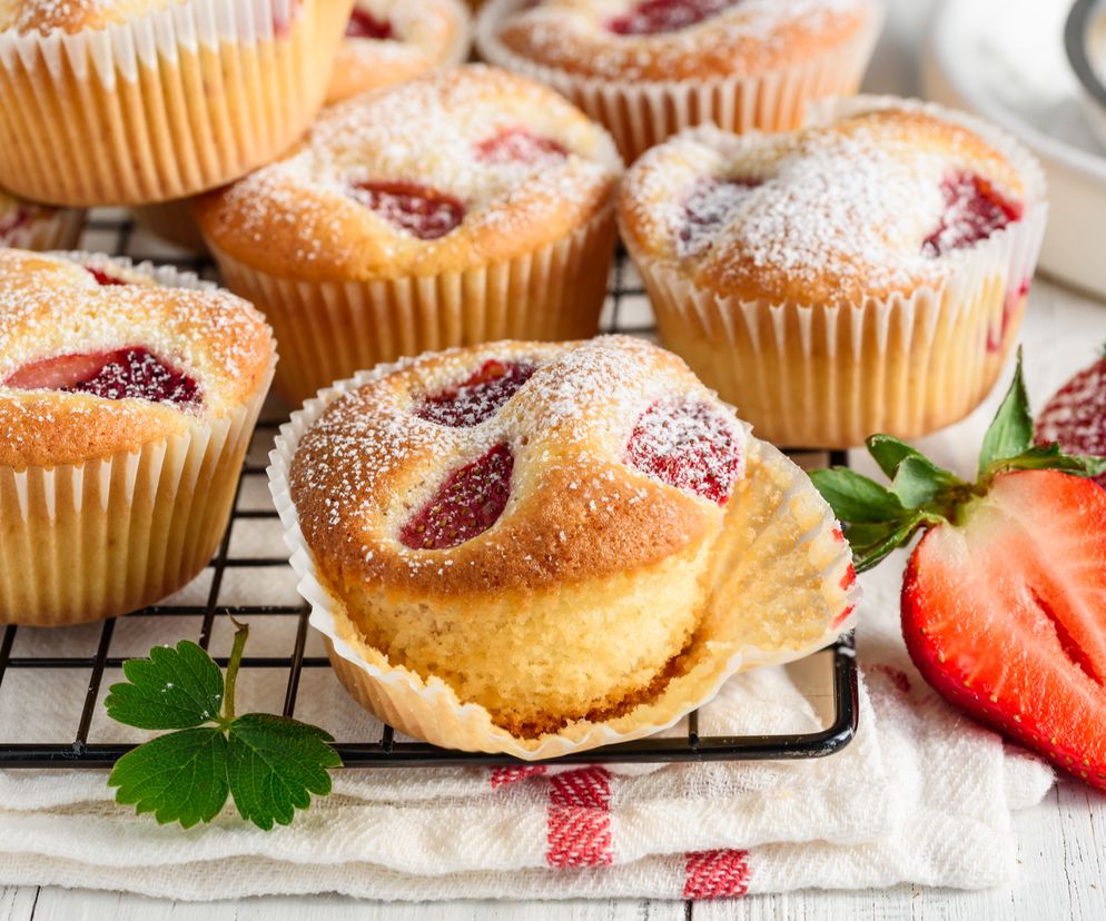Muffiny z truskawkami: kwestia smaku najlepszych babeczek wyjaśniona! 
