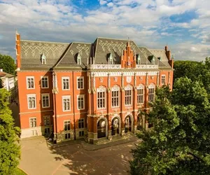 Najlepsze uczelnie świata - ranking 2023. Najlepszą z polskich uczelni jest Uniwersytet Jagielloński
