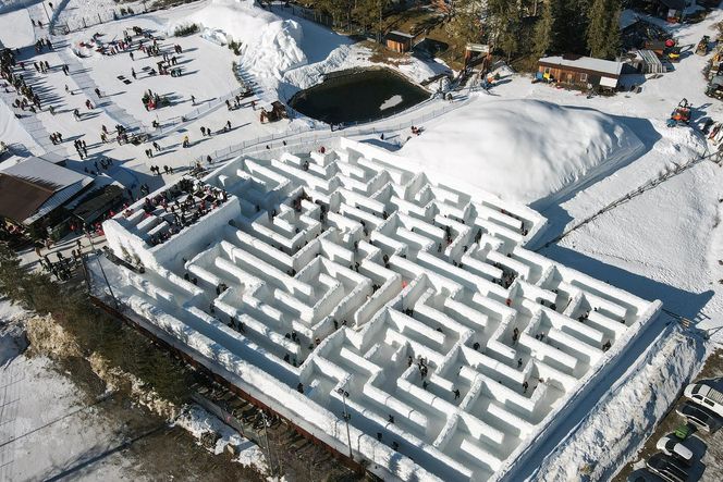 Śnieżny Labirynt Snowlandia w otoczeniu Tatrzańskiego Parku Narodowego w Zakopanem