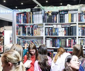 Targi Książki w Katowicach to okazja do zdobycia autografów pisarzy