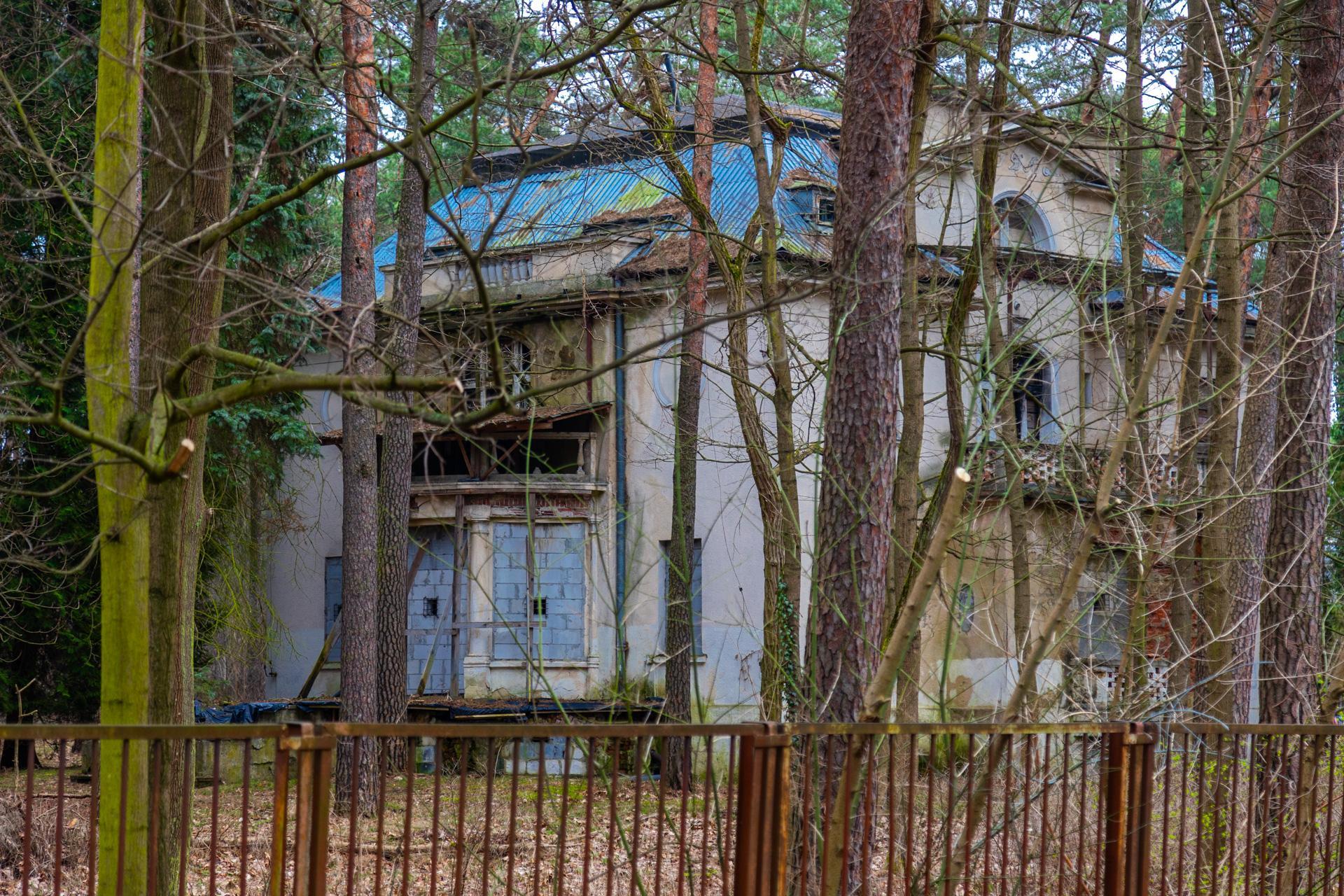 Konstancin-Jeziorna. Opuszczone wille - zobacz zdjęcia rezydencji, które kiedyś zachwycały