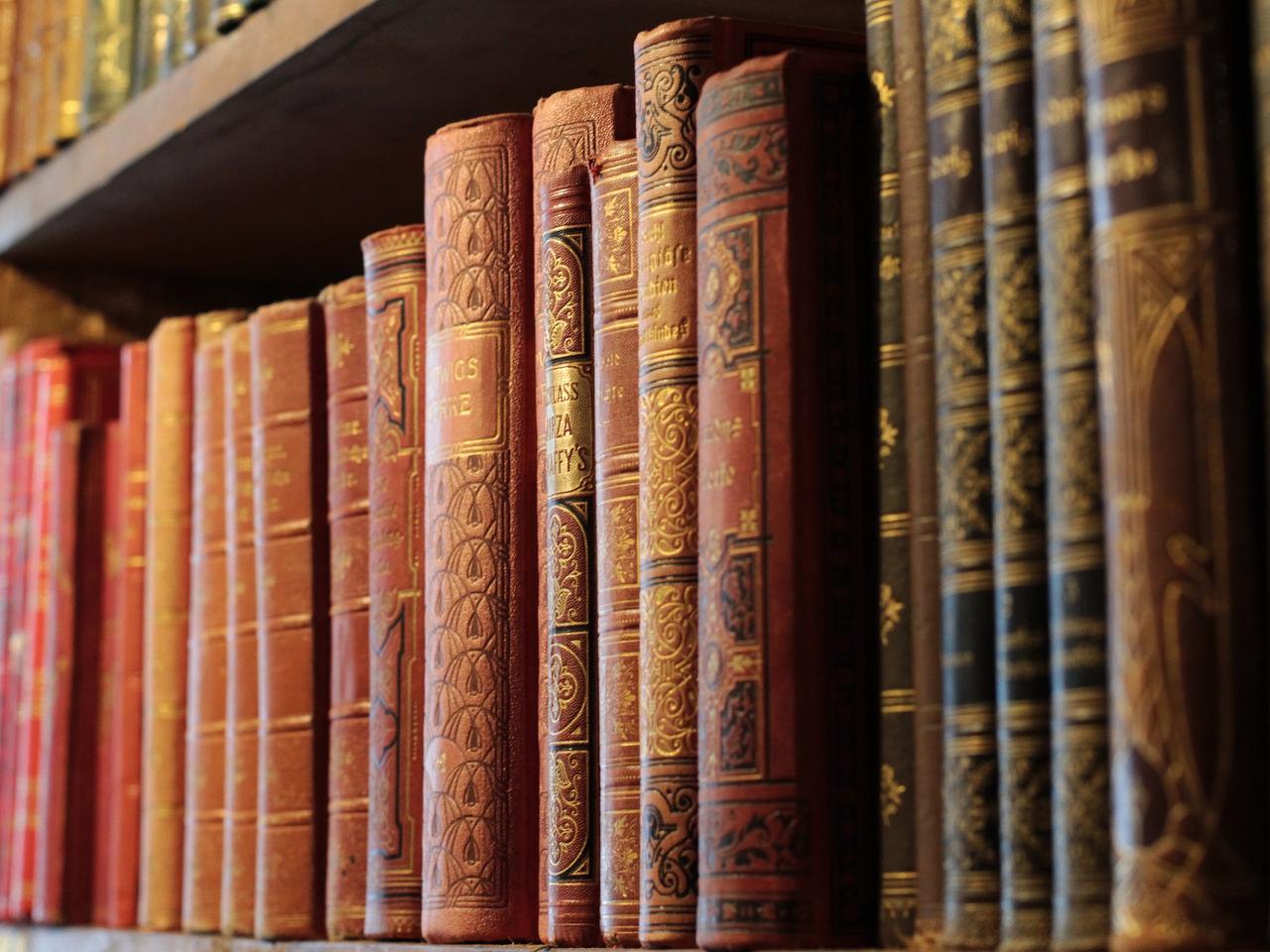 W Braniewie nadal brak wolnego dostępu do półek, ale poczytać można