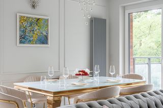 Golden Glamour - mieszkanie w kobiecym stylu