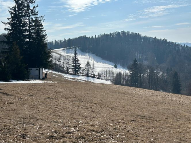 Ukryte schronisko w Małopolsce. To miejsce uwielbiane przez turystów [GALERIA] 