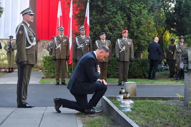 Apel Pamięci przed Pomnikiem Poległych w 1920 r. 